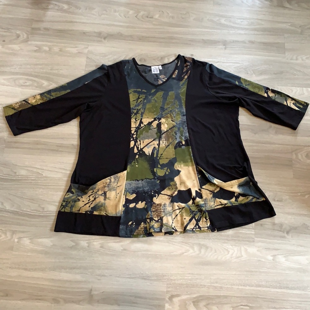 3xl shirt with fun pockets